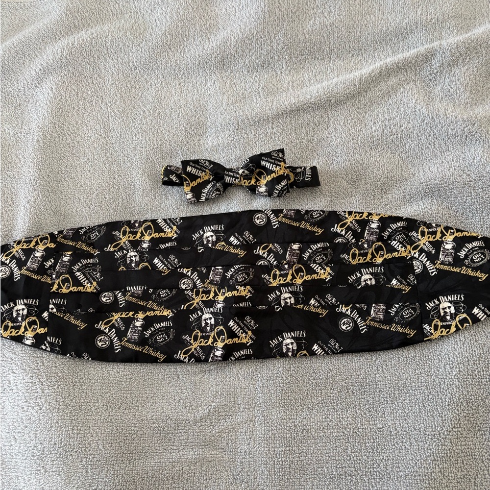 Jack Daniels Black and Gold Tie Set